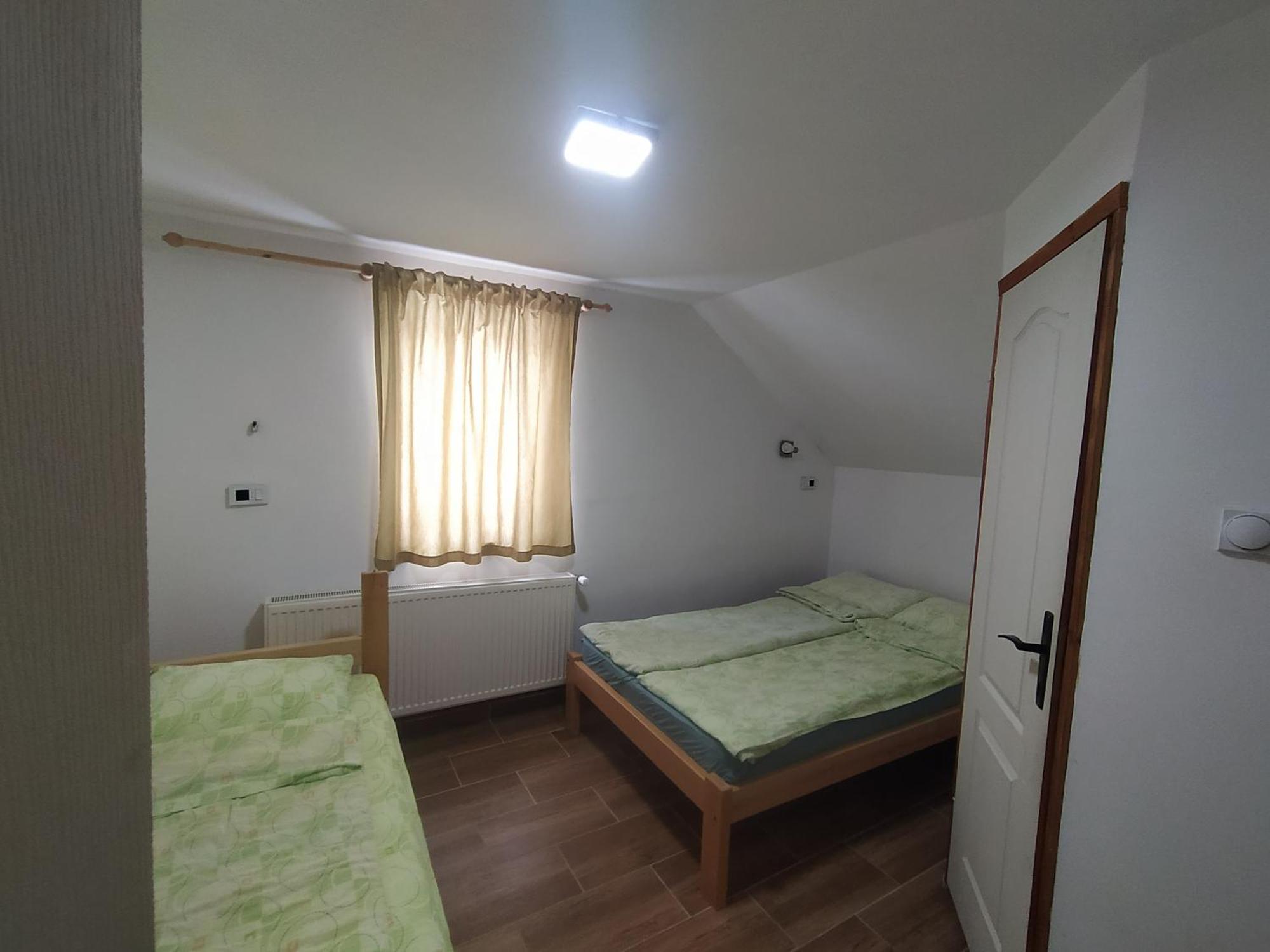Bed and Breakfast Domacinstvo Kod Gere Crni Vrh Zimmer foto